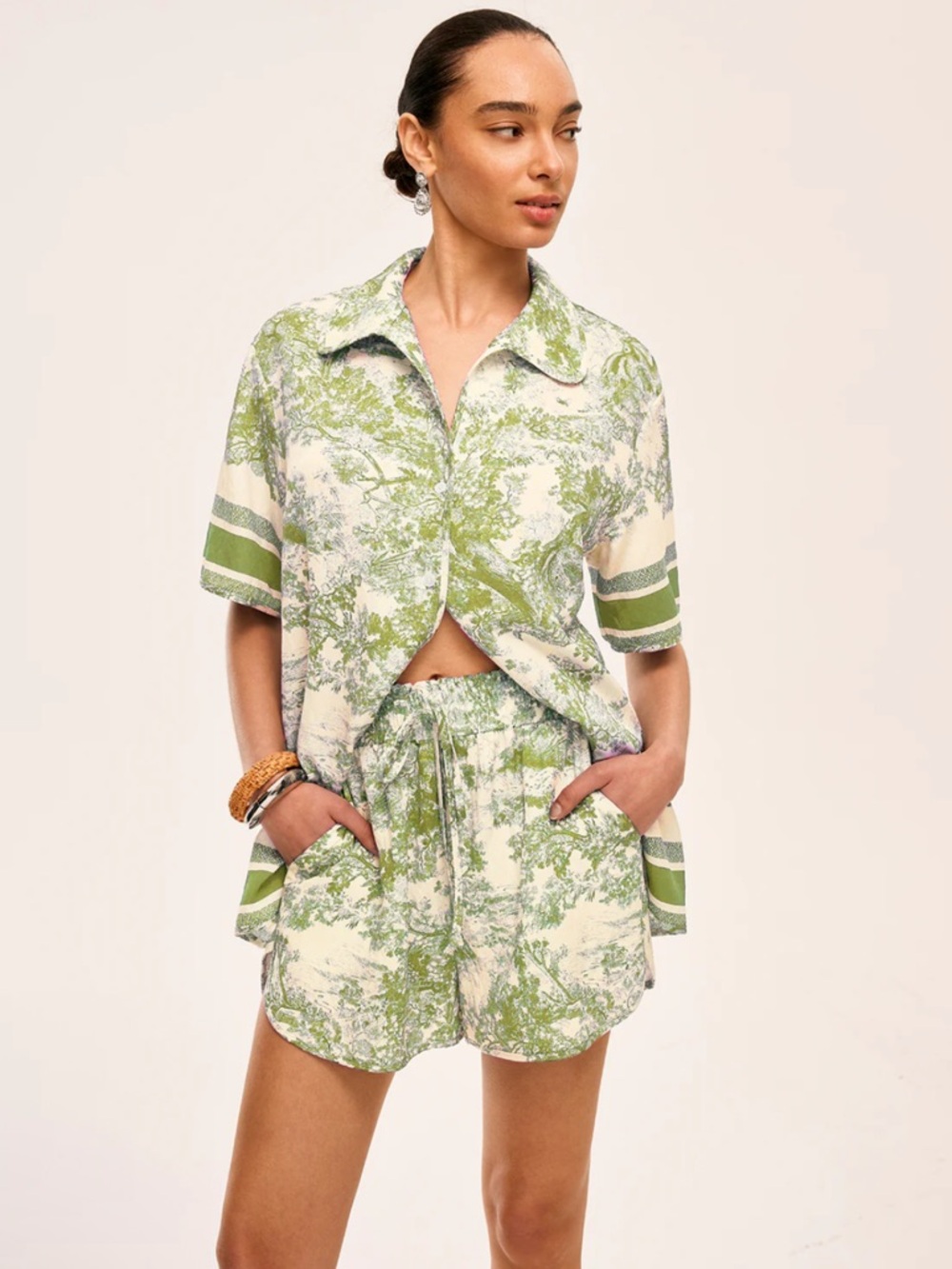 Commense Printed Contrast Trim Shorts Set Size Medium NWT